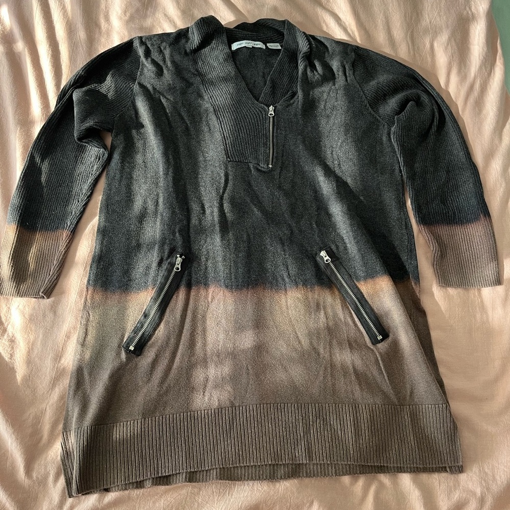 Eight Eight Eight Dip Dye Gray Sweater with zippers